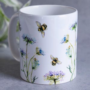 Bee Mug Ceramic Bee Ceramic Mug Bee Coffee Mug for Her Bumble Bee Mug Gift for Mothers Day Pollinator Gift Bumble bee Gift for Mom