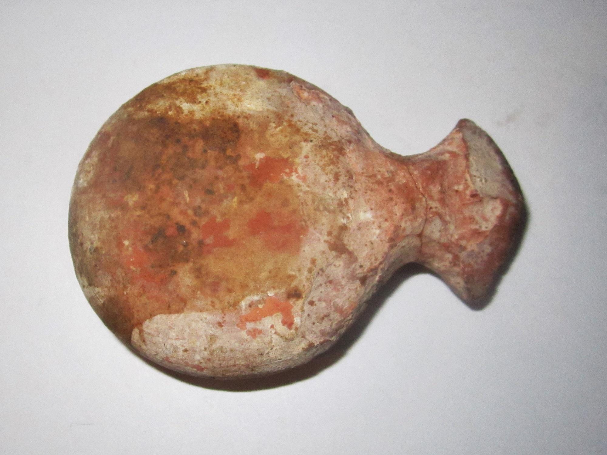 古代ローマのテラコッタオイルランプまたは脂肪ランプ、成型装飾付き 