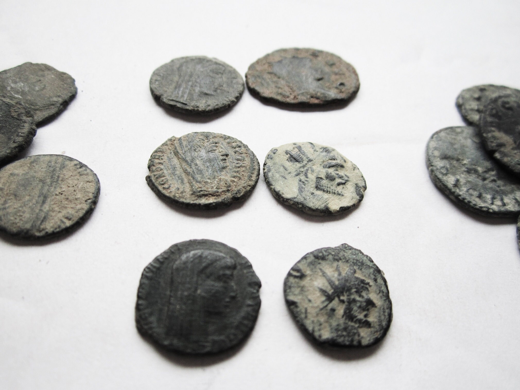 古代｜約1700年前 ローマ皇帝 コンスタンティヌス1世 実物古銭 古代ローマの貨幣：コンスタンティヌス1世とクラウディウス2世
