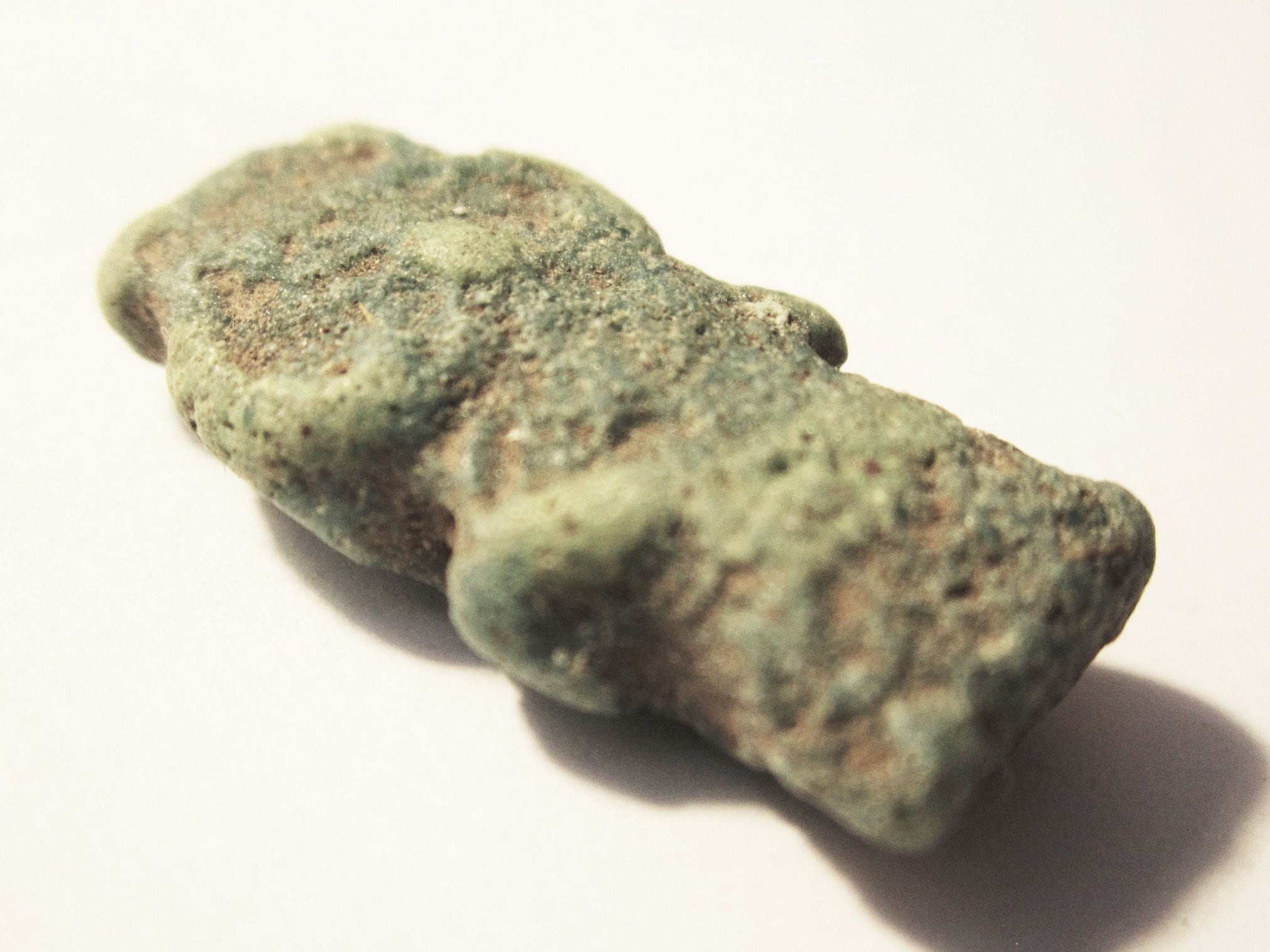 本物の古代エジプトのファイアンス製ベス・アミュレット - アマルナ