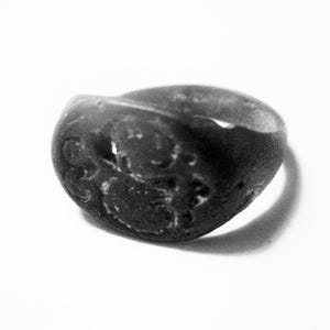 Ancient Crest Bronze Ring from Medieval Northern Europe from the 12th. to 16th. C. in size 6