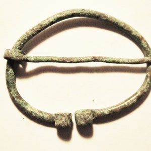 Viking Penannular Omega Fibula Scrolled Finials 1 3/4 inch Bronze Norse Brooch 900 AD, Totally Original!!!!!