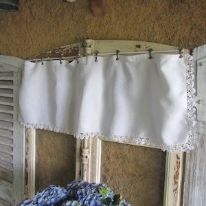 Curtain Pelmet French Vintage Linen and Lace Valance