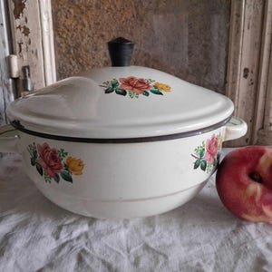 French Enamel Casserole Stock Pot Serving Dish Lid French Vintage Mid Century Roses