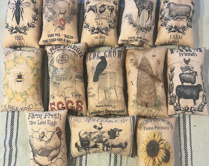 Primitive Farmhouse pillow shelf tuck