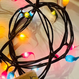 hand dipped primitive silicone teeny rice lights electric “spring”