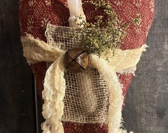 primitive 9-1/2” x 13” coverlet  heart with timer taper.