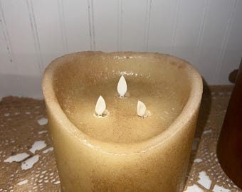 Raggedy Junction 6"x6" triple flame moving flame timer candle