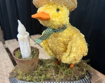 Raggedy junction primitive Easter duck