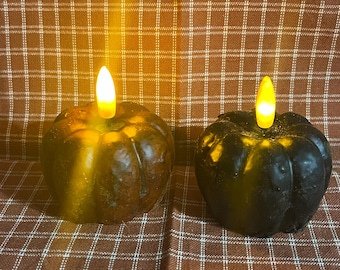 Pair of 2” Raggedy Junction Primitive glow flame TIMER mini pumpkin votives