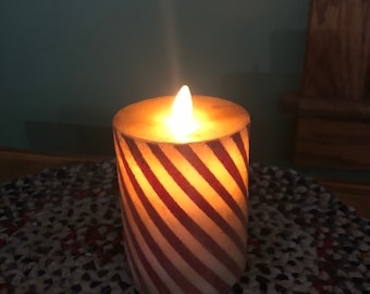Raggedy Junction 3x4” Primitive moving flame TIMER  spiral CANDY CANE pillar candle