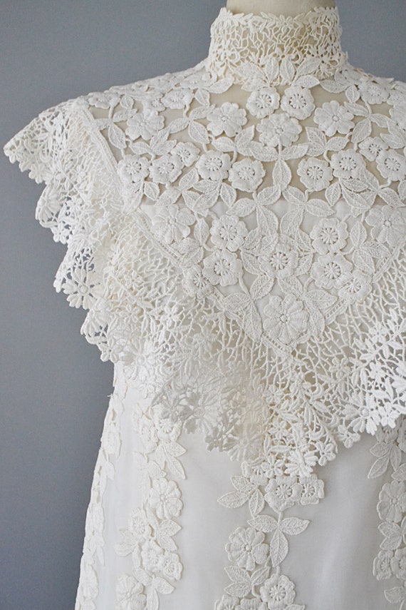 1970s Lace Wedding Dress / White Lace and Organdy… - image 7