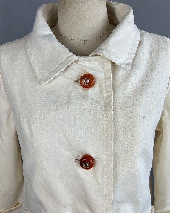 1960s Mod Coat / Celluloid Buttons & Chain on Whi… - image 6