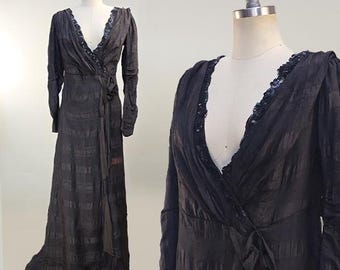 Victorian Dress / 1800s Dress / Dress with Train / Victorian Black Silk Dress with Sequins & Jet Beads / Size Medium