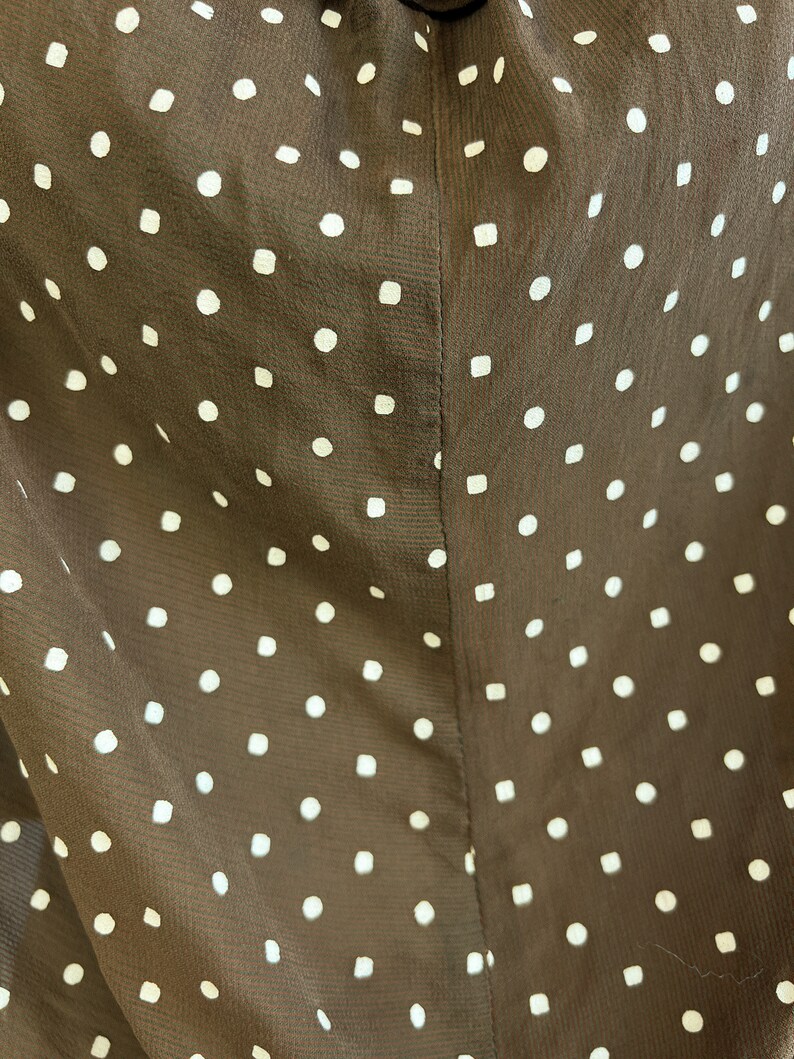 1950s Polka Dot Blouse / Brown Cropped Top / Polka Dot Print Blouse w/ Ruffled Neckline / Size Large XL image 3
