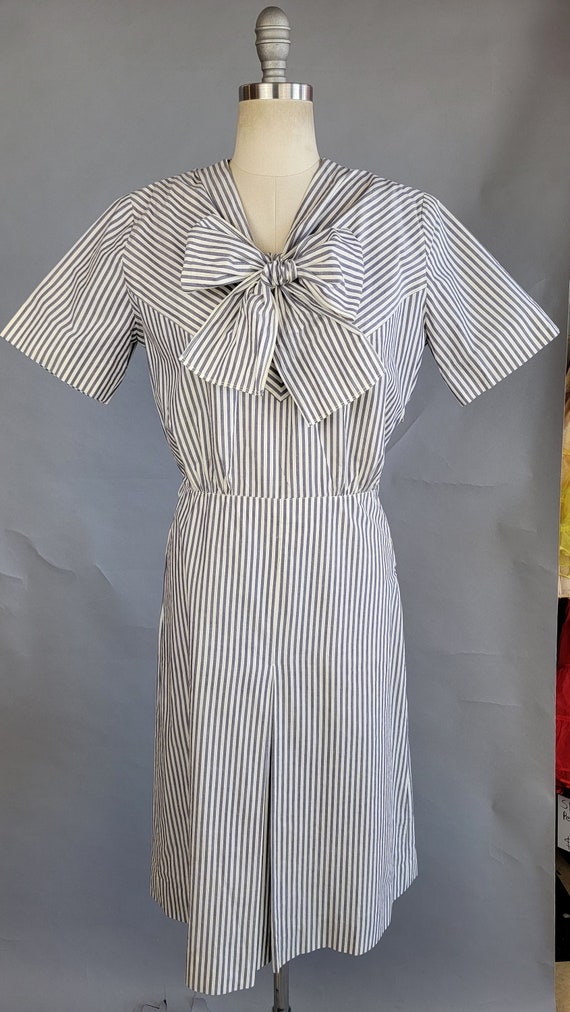 1940s Day Dress / 1940s  Mc Mullen Dress / Gray a… - image 5