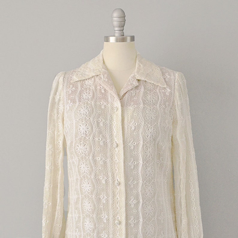 Nat Kaplan Embroidered Ivory Cotton Shirtwaist 1960s Dress / Size Medium image 5