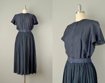 1950s Shantung Dress / Navy Blue Silk Chiffon and Shantung Dress / Size Medium Large