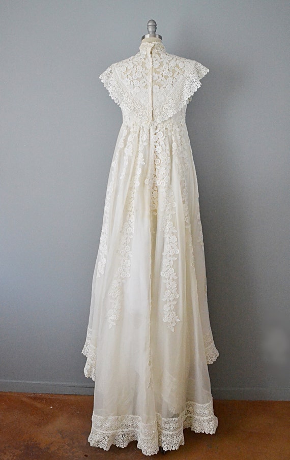 1970s Lace Wedding Dress / White Lace and Organdy… - image 4