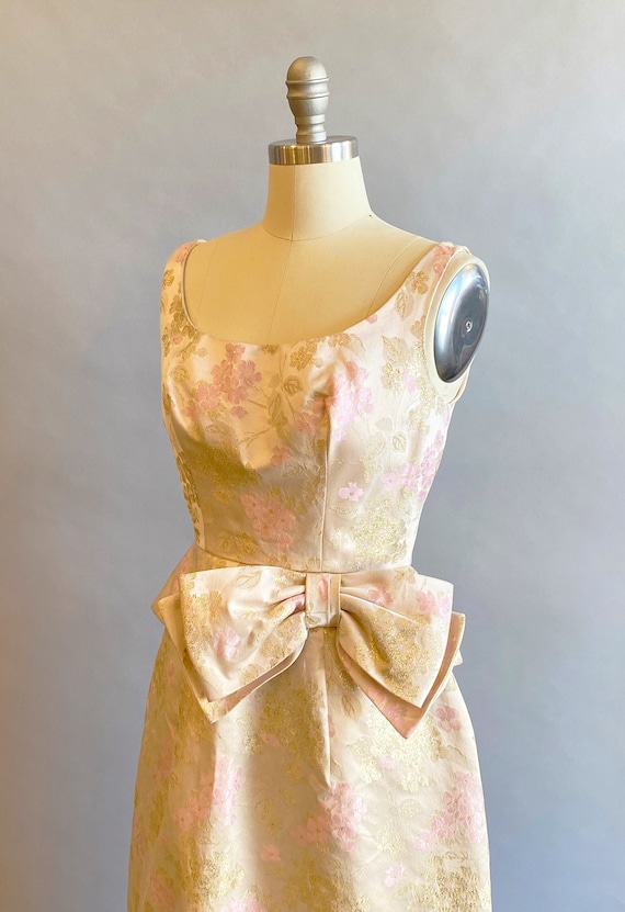 1950's Evening Gown / 1950s Pink and Gold Brocade… - image 6
