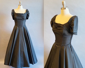 1940s Fred Perlberg Dress / 1940s Black Party Dress / 40s Cocktail Dress / 1940s Evening Dress / Silk Taffeta Party Dress / Size Small