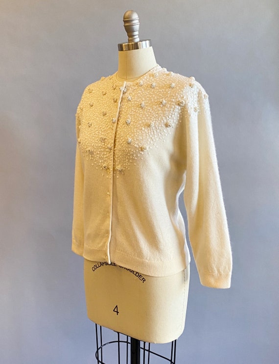 1950s Cream Sequined Cardigan / Beaded Sweater / … - image 6