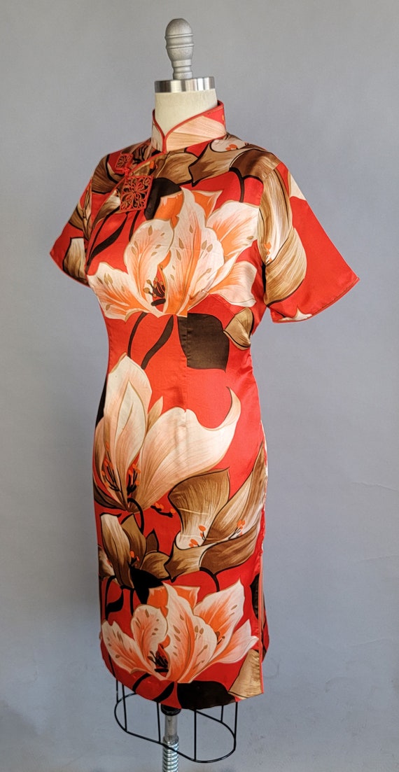 1960s Embroidered Flowers Cheongsam main image 1