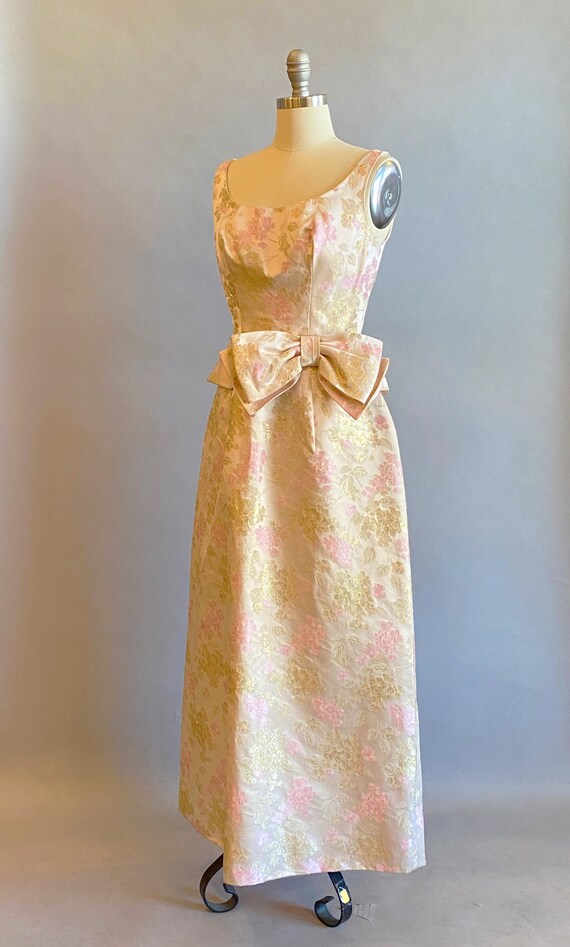 1950's Evening Gown / 1950s Pink and Gold Brocade… - image 5