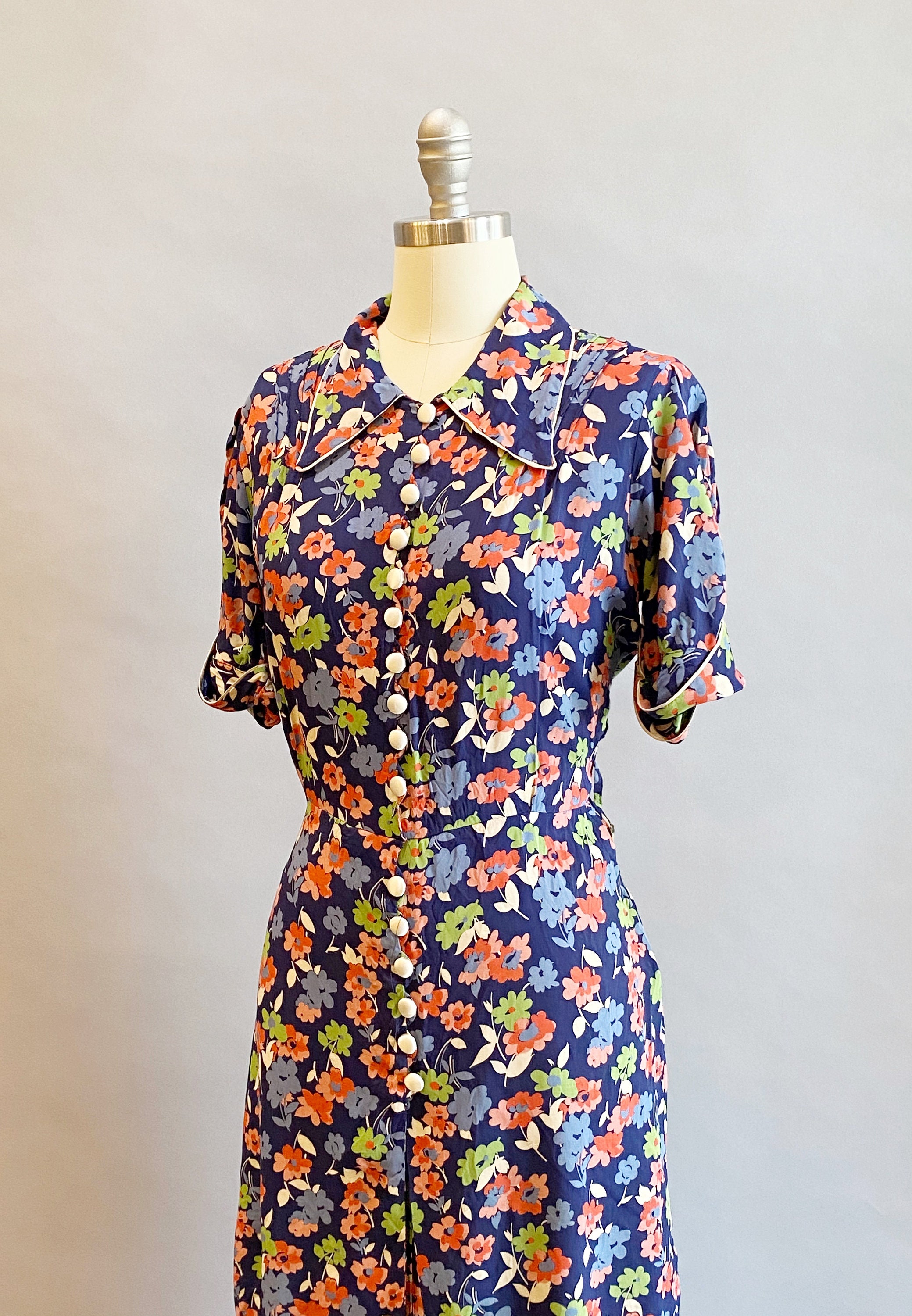 1940s Rayon Dress / 1940s Floral Dress / 1940s Day Dress / 1940s 