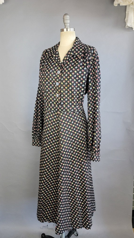 1940s Work Dress / Ranch Dress / Black Cotton Flo… - image 4
