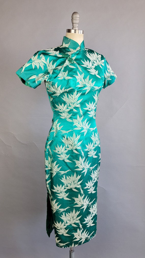 1950s Cheongsam Dress / 1950s Green Silk Cheongsa… - image 3