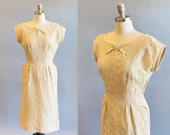 jaren 1950 Lace Dress / 50s Wiggle Dress /Floral Lace Dress / jaren 1950 cocktailjurk / jaren 1950 trouwjurk /maat klein
