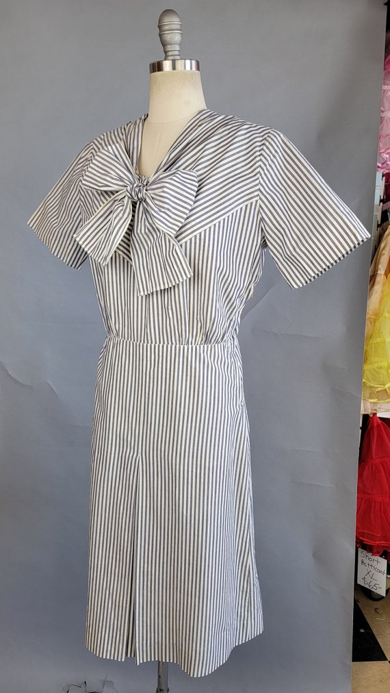 1940s Day Dress / 1940s  Mc Mullen Dress / Gray a… - image 7