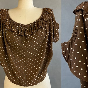 1950s Polka Dot Blouse / Brown Cropped Top / Polka Dot Print Blouse w/ Ruffled Neckline / Size Large XL image 1