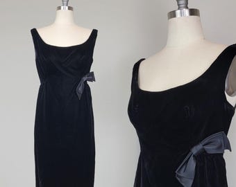 Black Velvet Dress / 1960s Cocktail Dress / 1960s Party Dress / 1960s Dress / Cocktail Dress / Little Black Dress / LBD / Size Medium Large
