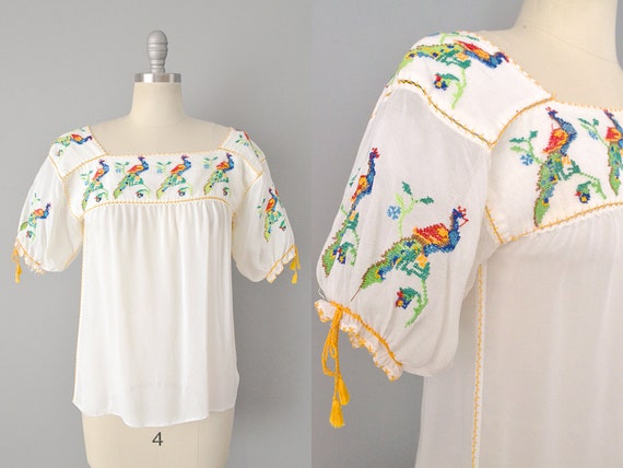 1940s Mexican Peacock Embroidered Peasant Blouse /