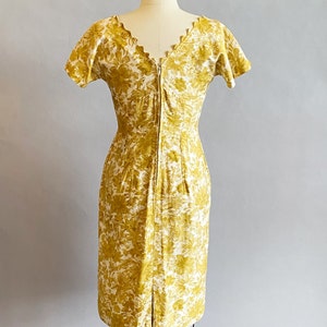 1950s Floral Print Dress / 1950s Wiggle Dress / 50s Day Dress / Vintage Lawn Dress / Size Small image 6