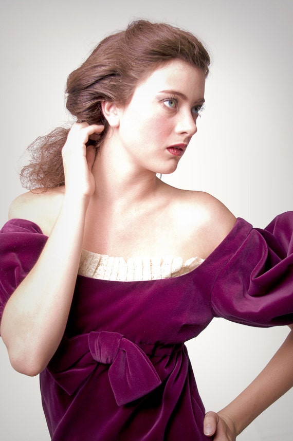 1960s Plum Velvet Regency Sleeved Dress / Purple … - image 3