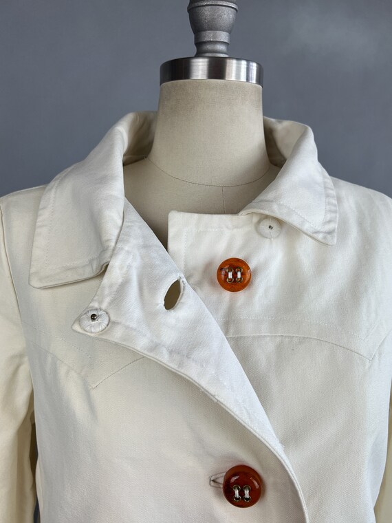 1960s Mod Coat / Celluloid Buttons & Chain on Whi… - image 7