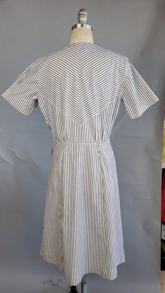 1940s Day Dress / 1940s  Mc Mullen Dress / Gray a… - image 6