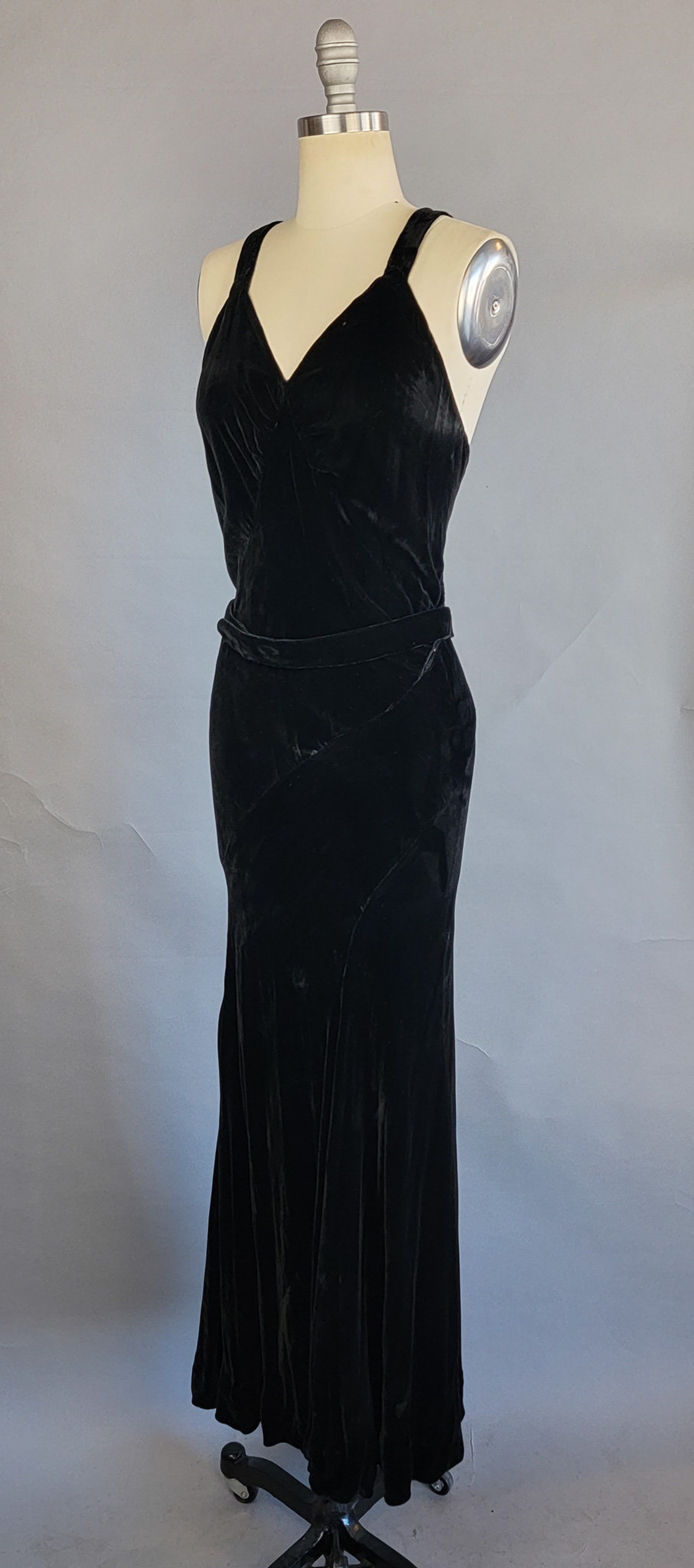 1930s Silk Velvet Gown / 1930s Black Silk Velvet Strappy Bias Cut Gown ...