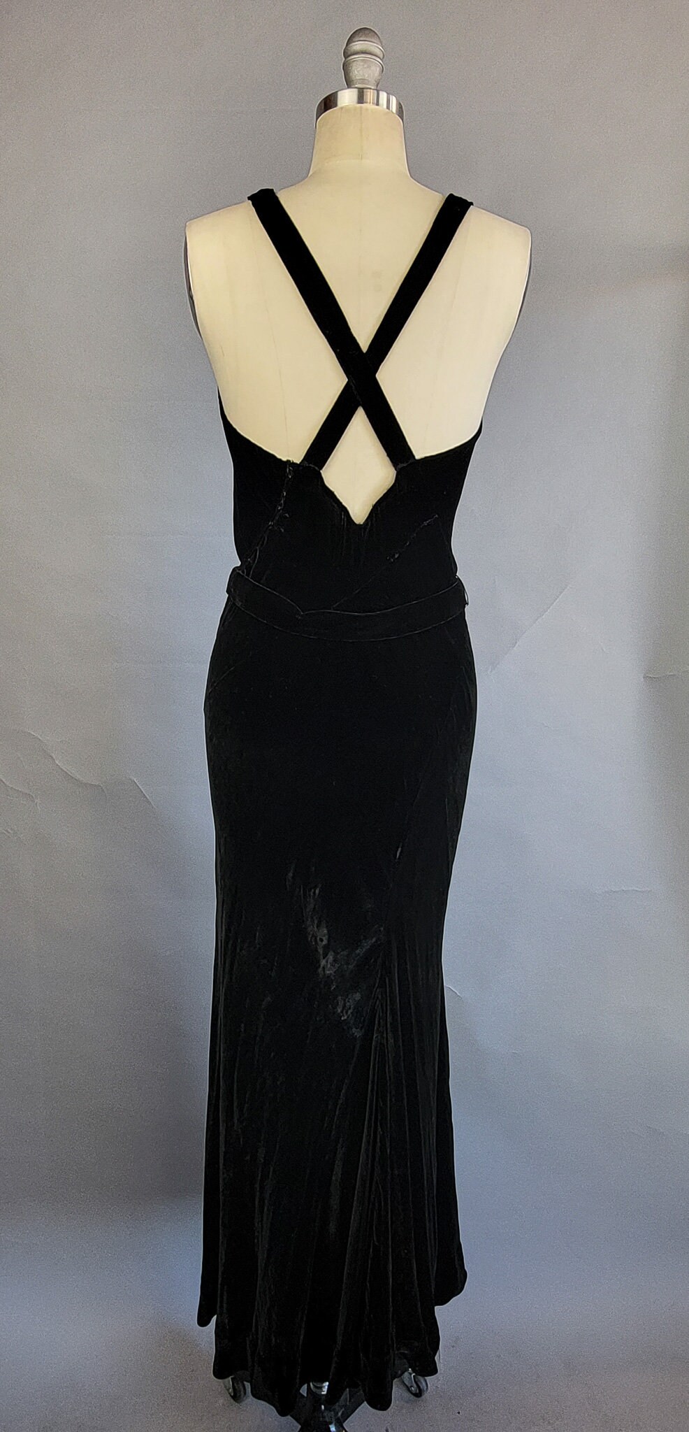 1930s Silk Velvet Gown / 1930s Black Silk Velvet Strappy Bias Cut Gown ...