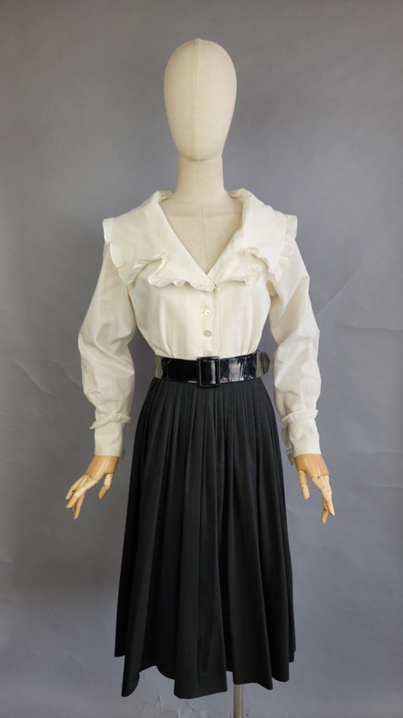 1960s Dress / 1960s Anne Klein Black and White Dress with Patent Leather Belt / B & W Dress / 1960s Day Dress / 1960s Party Dress / Small image 2