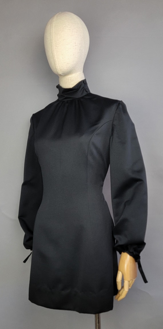 1960s Mod Dress /1960s Mod Black Mini Dress and V… - image 9
