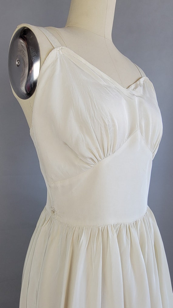 1930s White Gown/ 1930s Off-White Silk Taffeta Ev… - image 6