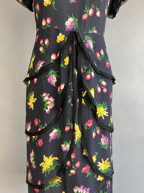 1940s Dress / Floral Silk Crepe Dress with Tiered… - image 6