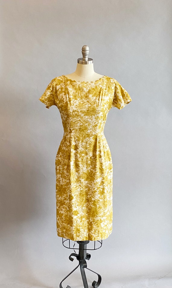 1950s Floral Print Dress / 1950s Wiggle Dress / 5… - image 2