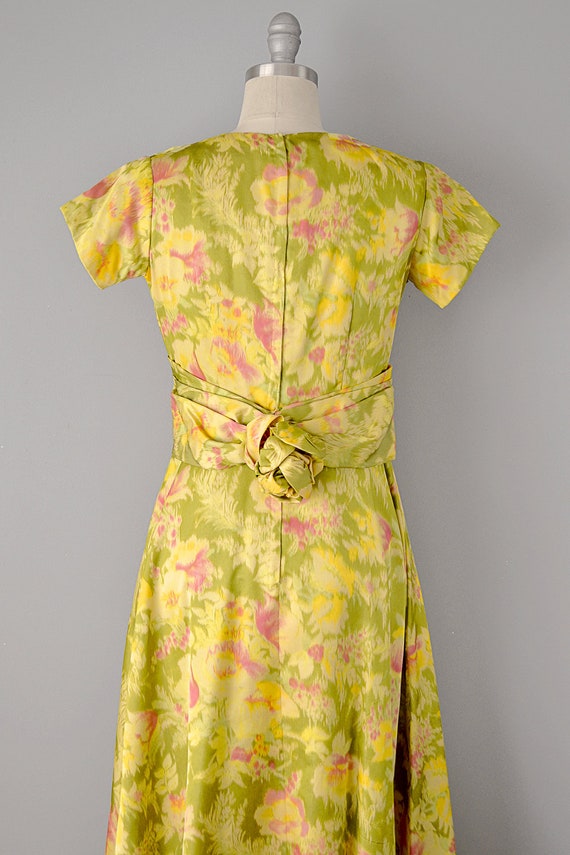 1950s Floral Print Silk Gown / 50s Dress / Yellow… - image 8