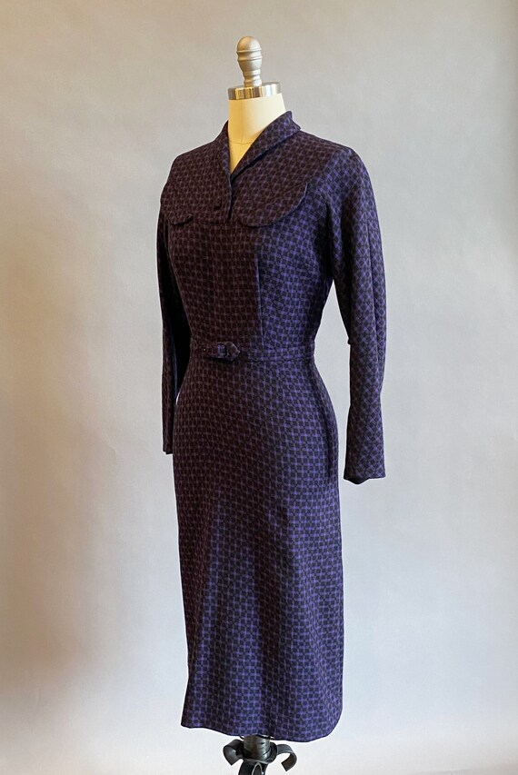 1950s Wiggle Dress / 50s Office Dress / Black And… - image 6