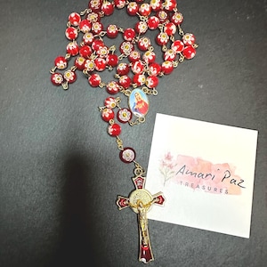 Katholischer Rosenkranz, roter Millefiori / Murano 8 mm Perlenrosenkranz mit goldfarbener Legierung, 5 Jahrzehnt, einzigartiges religiöses katholisches christliches Geschenk